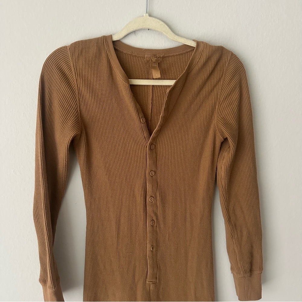 Skims Waffle Knit Onesie Camel Sz Medium Loungewear - Picture 6 of 14